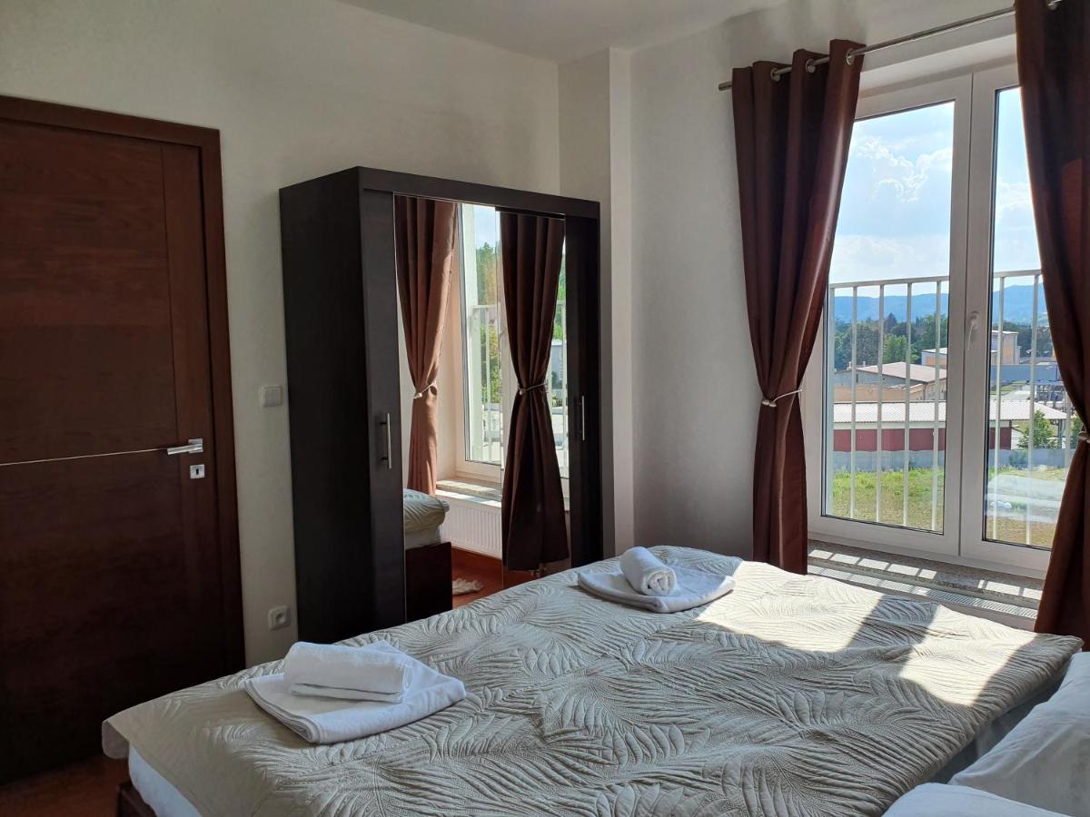 Apartman S Wellness Apartment Karlovy Vary Bagian luar foto