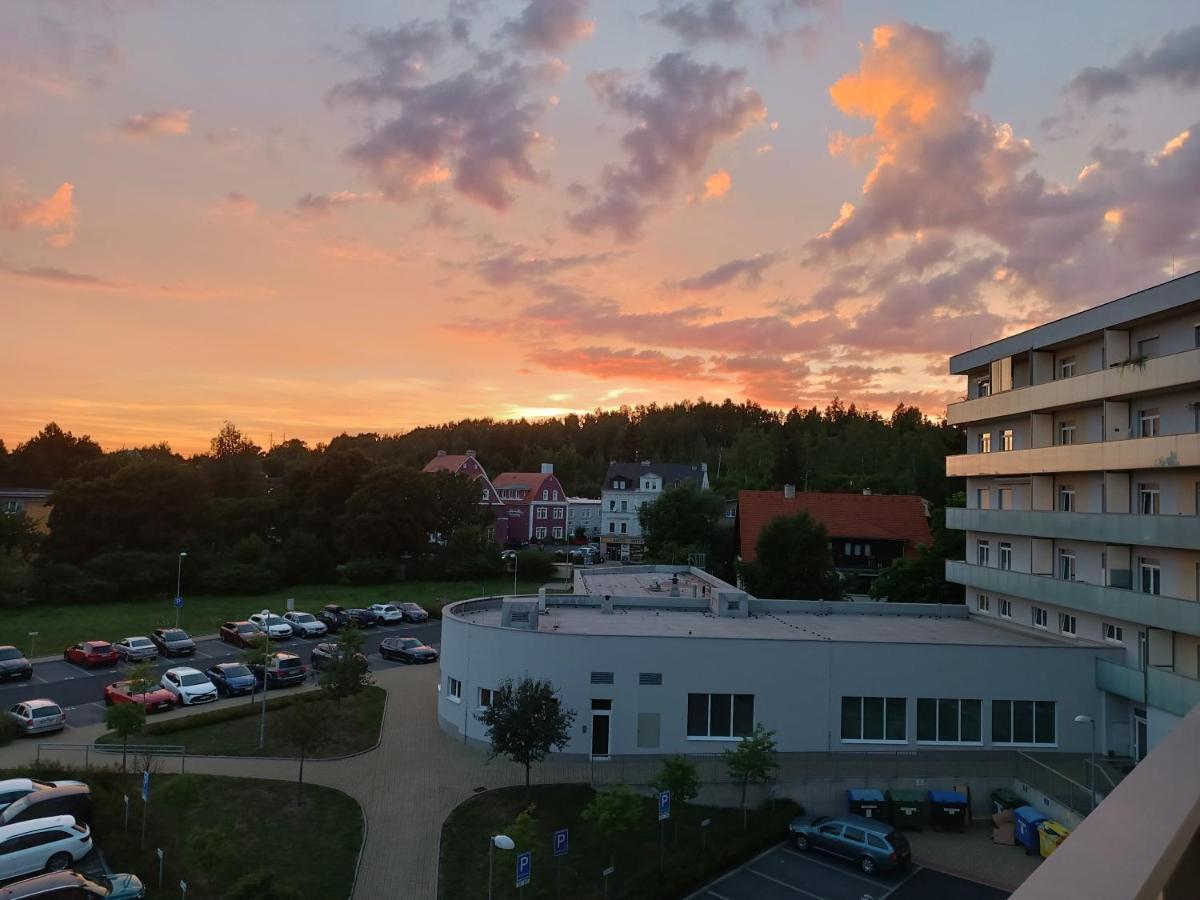 Apartman S Wellness Apartment Karlovy Vary Bagian luar foto